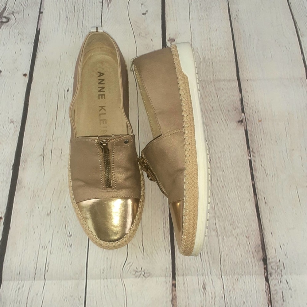 Anne Klein Espadrille Bronze Zippered Rubber Sole Sneaker 8M